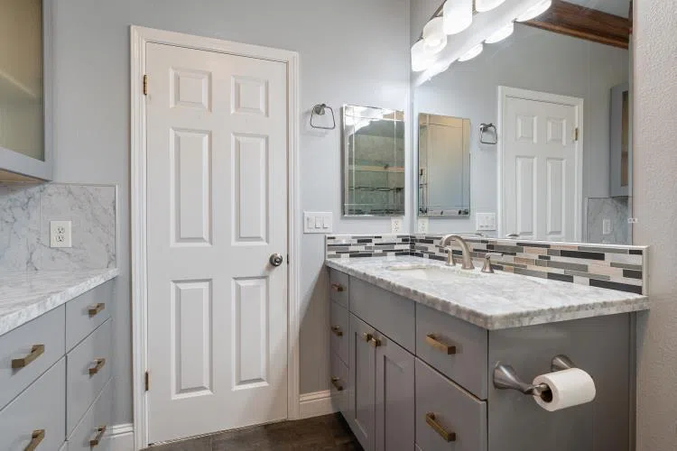 16 Wimbledon Circle Salinas, CA 93906