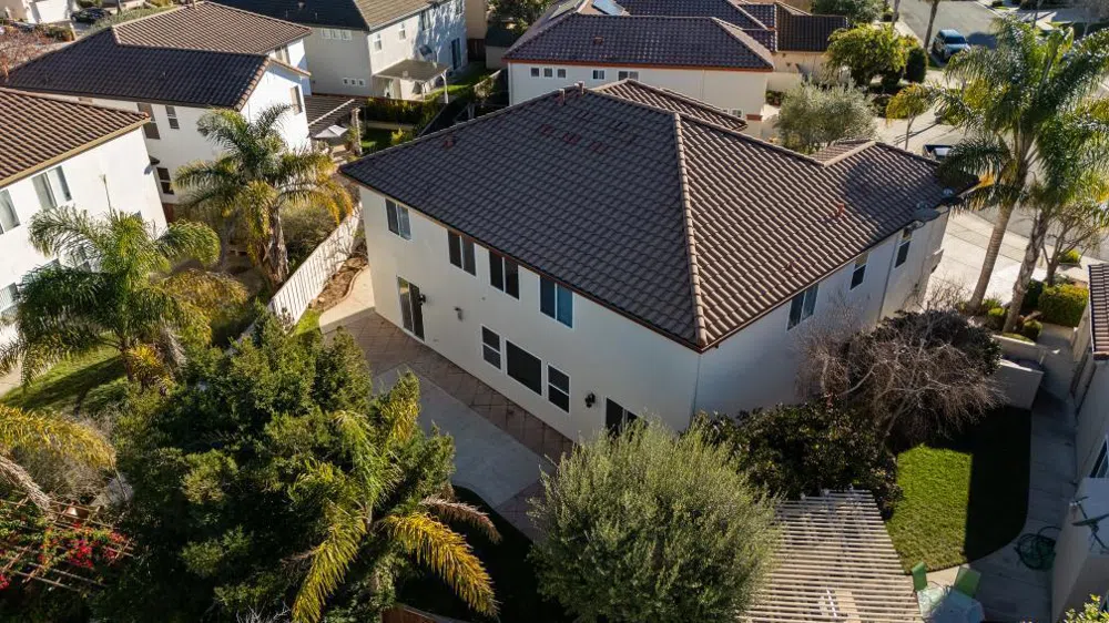 16 Wimbledon Circle Salinas, CA 93906