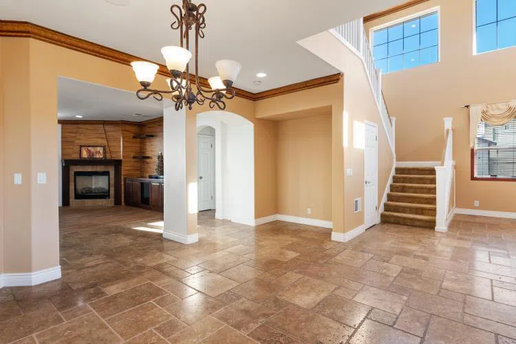 16 Wimbledon Circle Salinas, CA 93906
