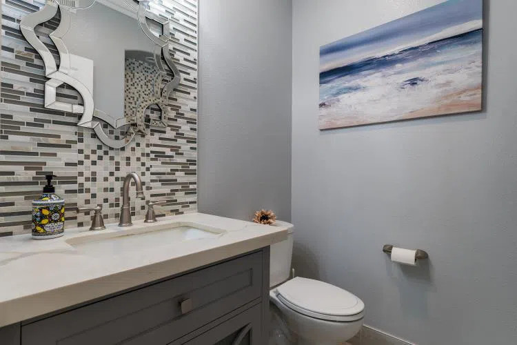 16 Wimbledon Circle Salinas, CA 93906