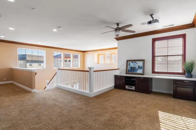 16 Wimbledon Circle Salinas, CA 93906