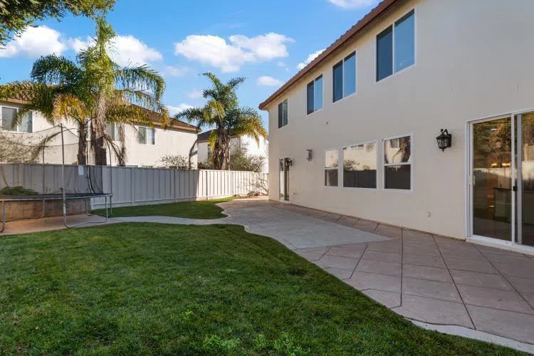 16 Wimbledon Circle Salinas, CA 93906