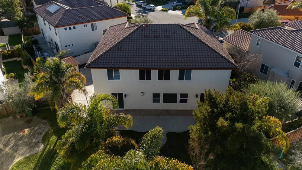16 Wimbledon Circle Salinas, CA 93906