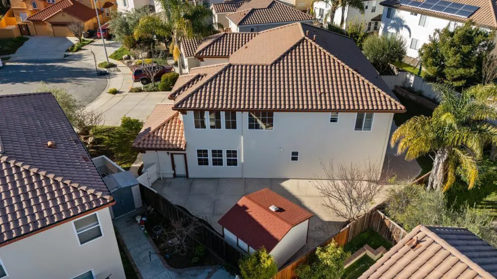 16 Wimbledon Circle Salinas, CA 93906