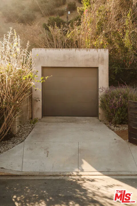 319 Shanley Avenue Los Angeles, CA 90042