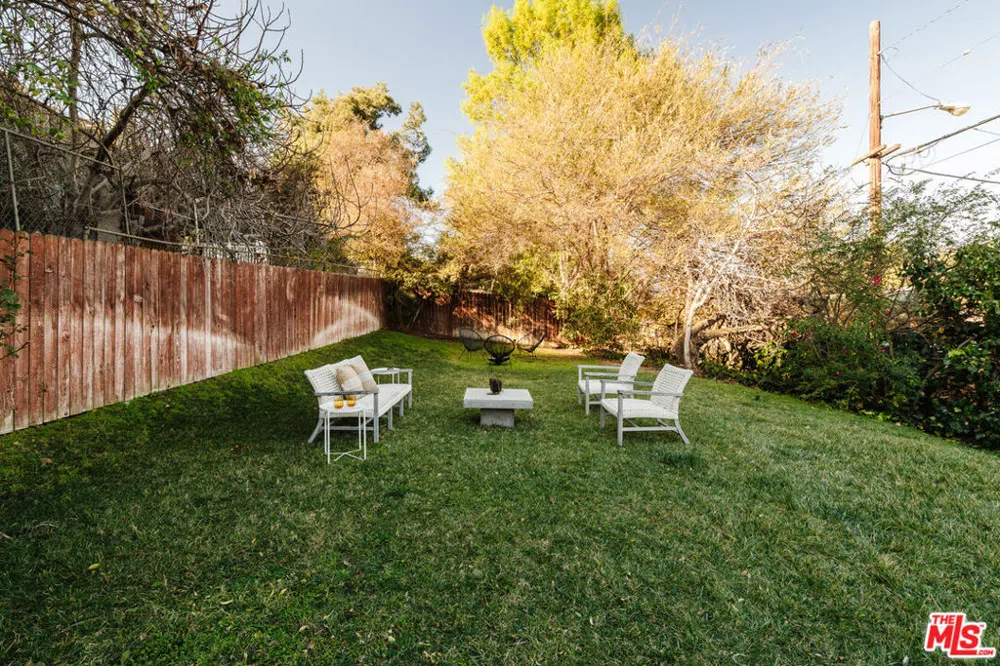 319 Shanley Avenue Los Angeles, CA 90042