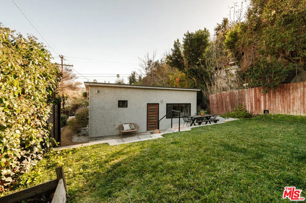 319 Shanley Avenue Los Angeles, CA 90042
