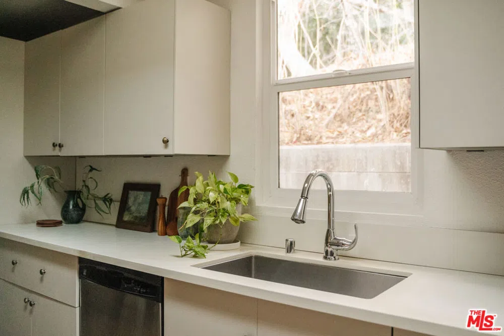 319 Shanley Avenue Los Angeles, CA 90042