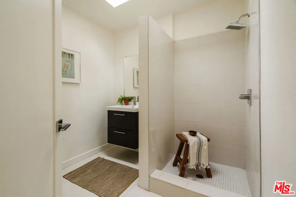 319 Shanley Avenue Los Angeles, CA 90042