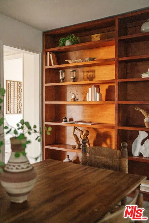 319 Shanley Avenue Los Angeles, CA 90042