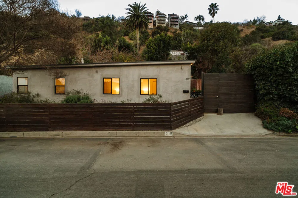 319 Shanley Avenue Los Angeles, CA 90042