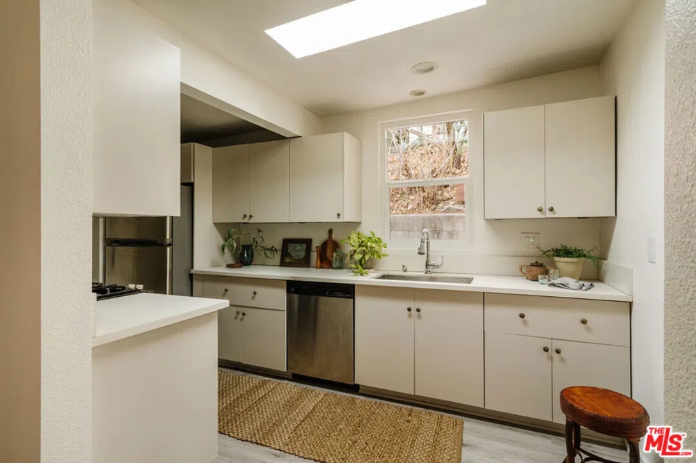 319 Shanley Avenue Los Angeles, CA 90042