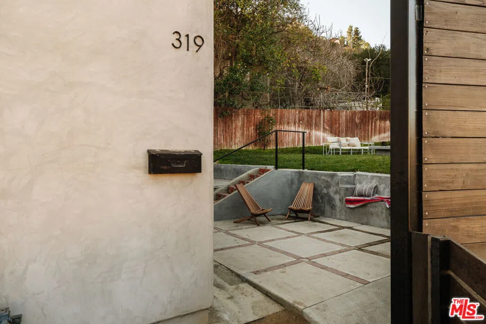 319 Shanley Avenue Los Angeles, CA 90042