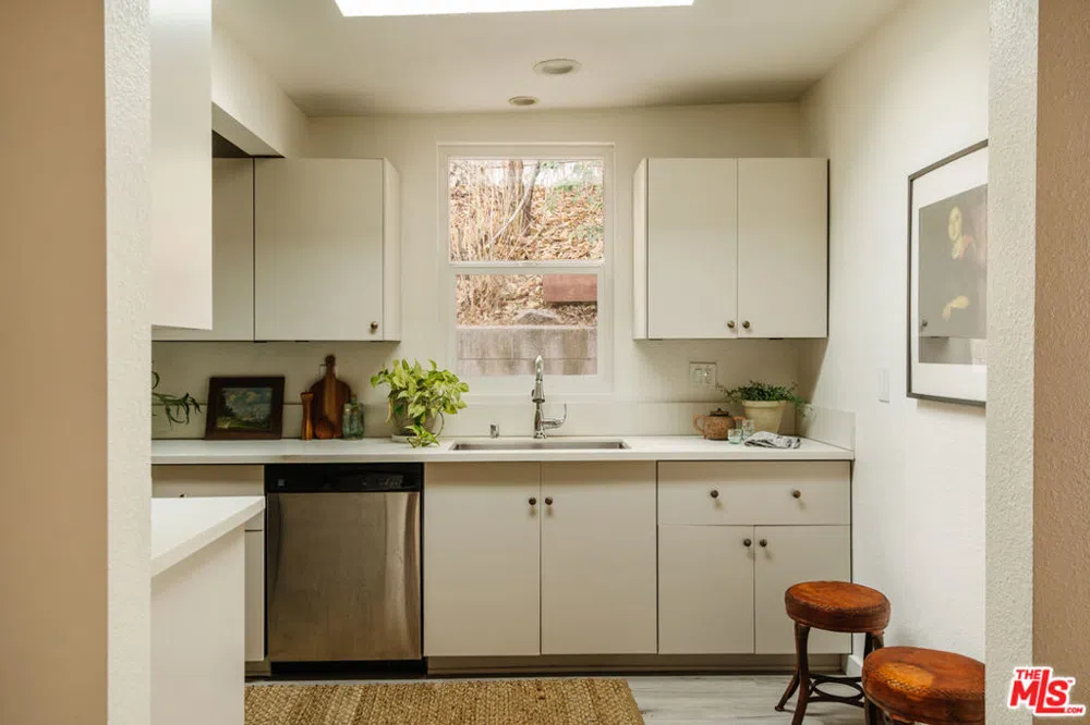 319 Shanley Avenue Los Angeles, CA 90042