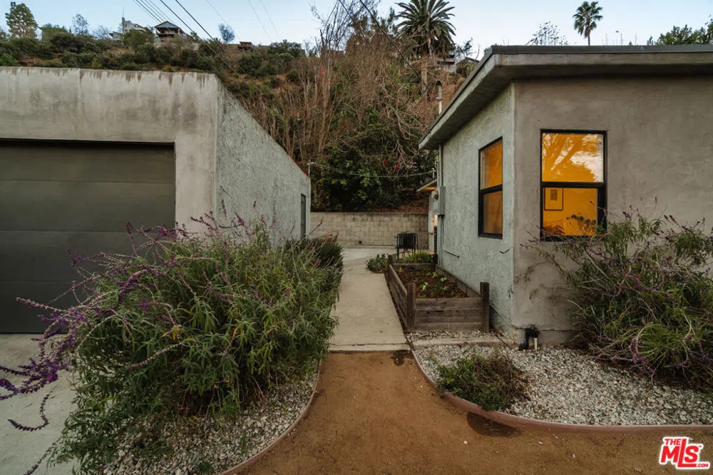 319 Shanley Avenue Los Angeles, CA 90042