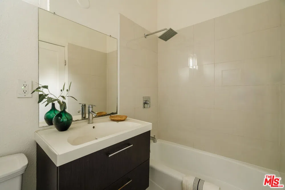 319 Shanley Avenue Los Angeles, CA 90042