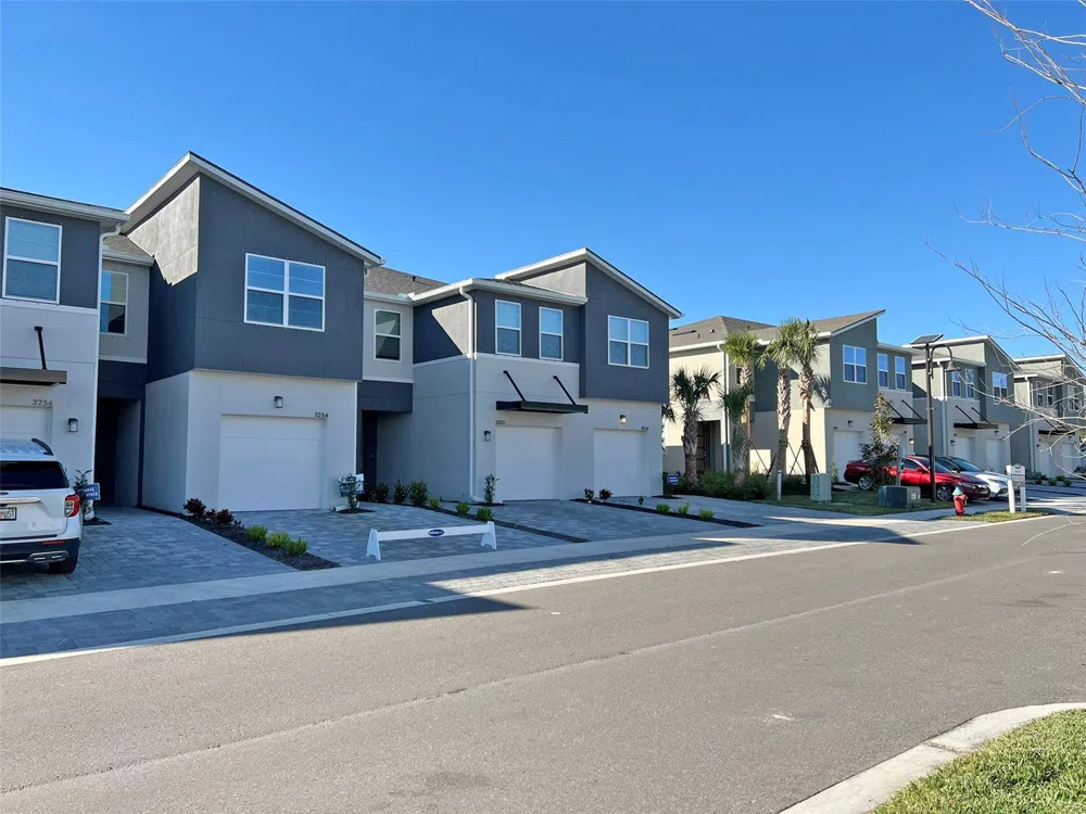 3254 MOONLIT LILY PLACE