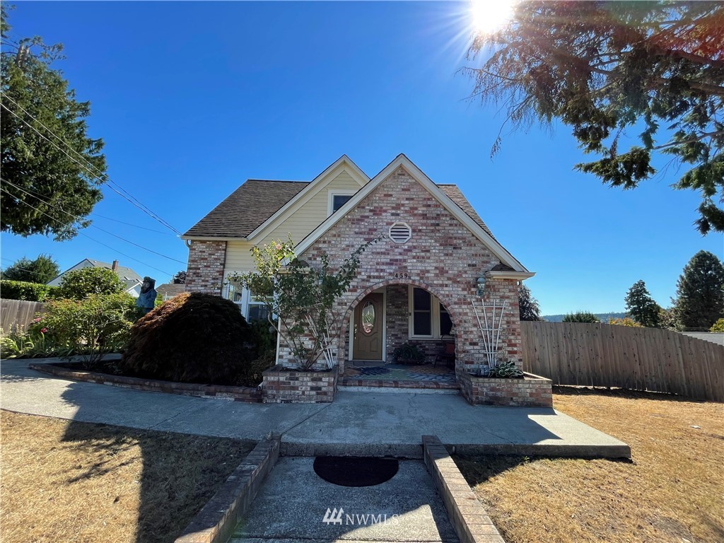 459 NE Hostmark Street Poulsbo, WA 98370