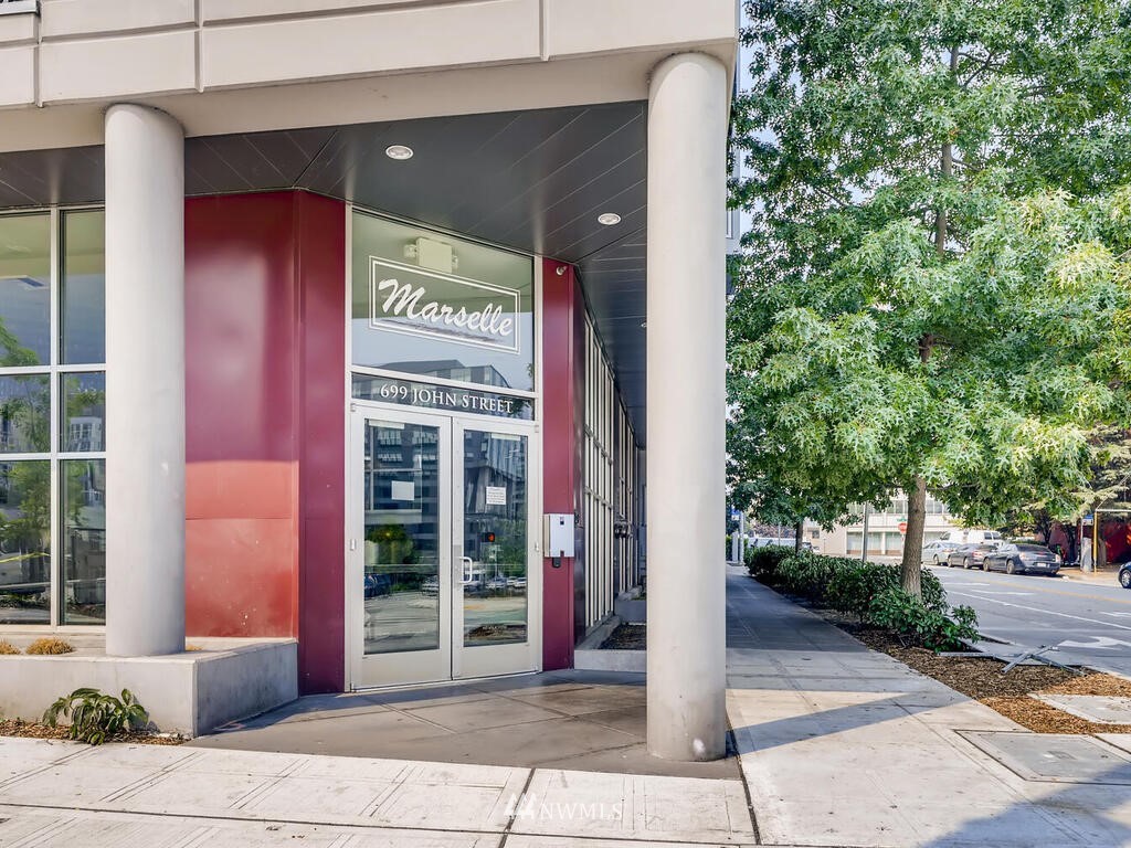 699 John Street #313