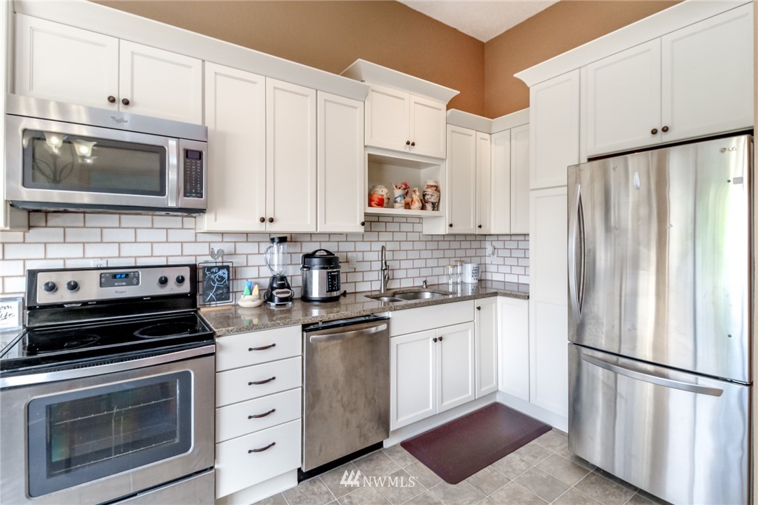 1175 Harrington Place NE #313