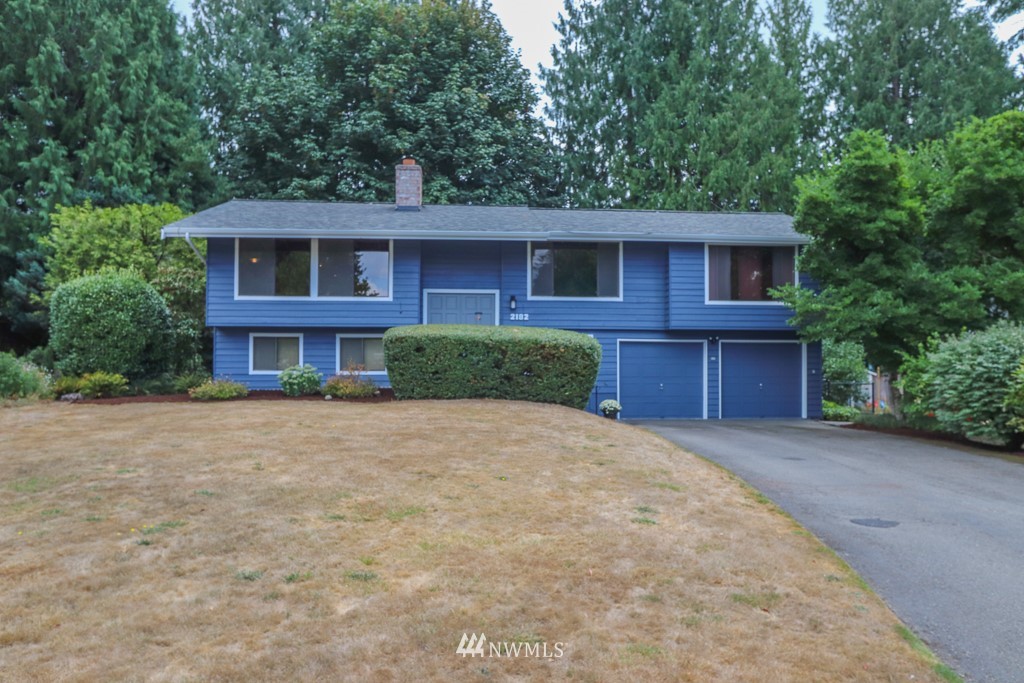 2182 NE Bartre Court