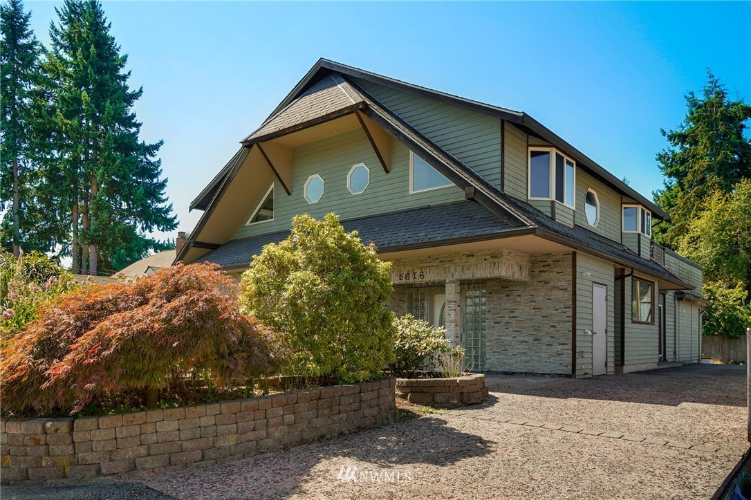 5616 Rockefeller Avenue