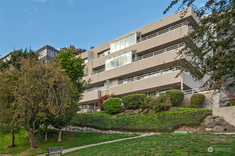 1231 5th Avenue N #403