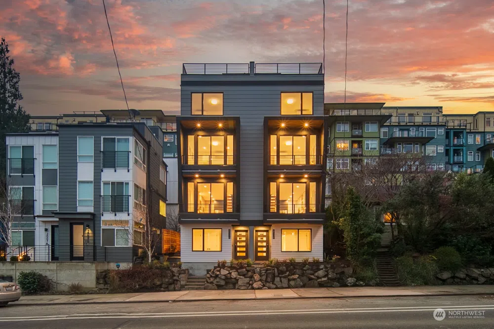 2011 B Dexter Avenue N