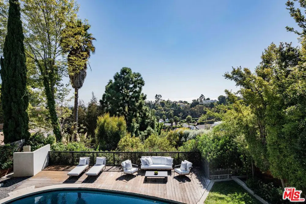 765 Marzella Avenue Los Angeles, CA 90049