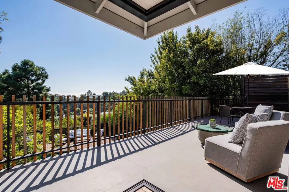 765 Marzella Avenue Los Angeles, CA 90049
