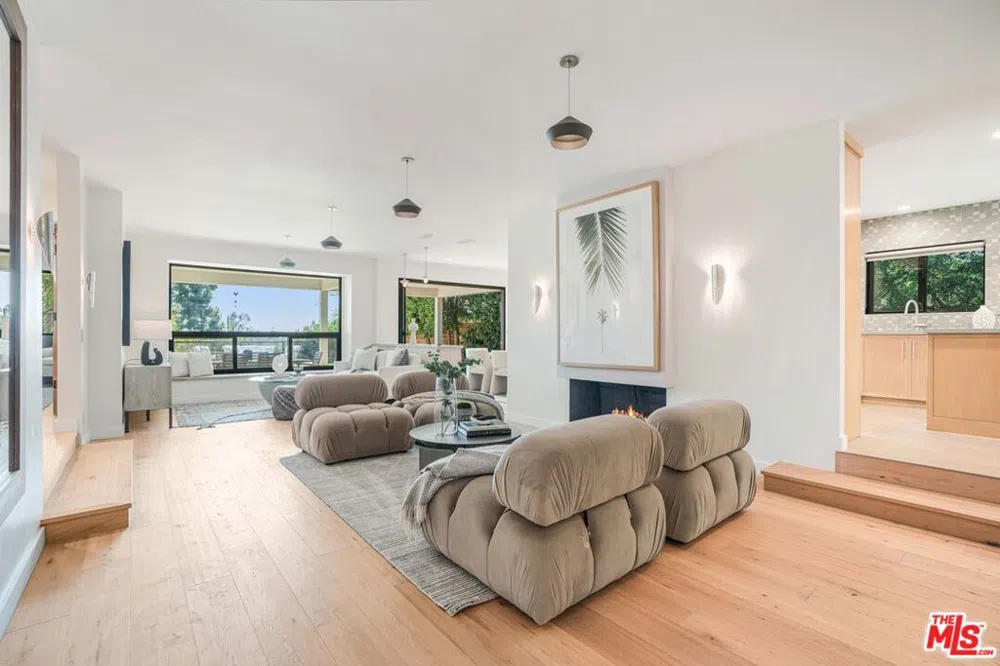 765 Marzella Avenue Los Angeles, CA 90049