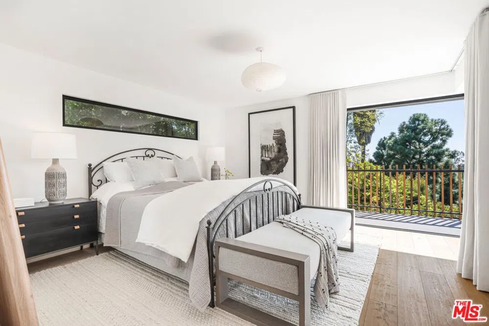765 Marzella Avenue Los Angeles, CA 90049
