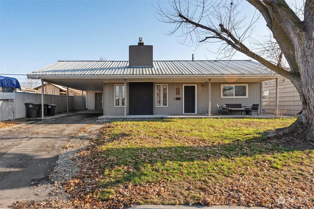 629 S Hawthorne Drive