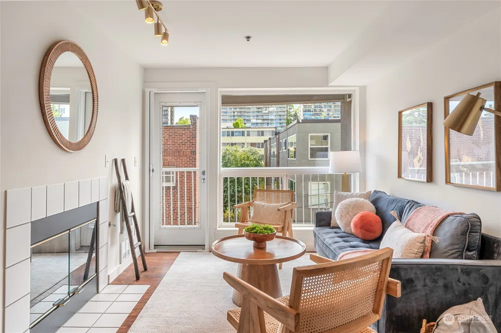 530 Melrose Avenue E #607