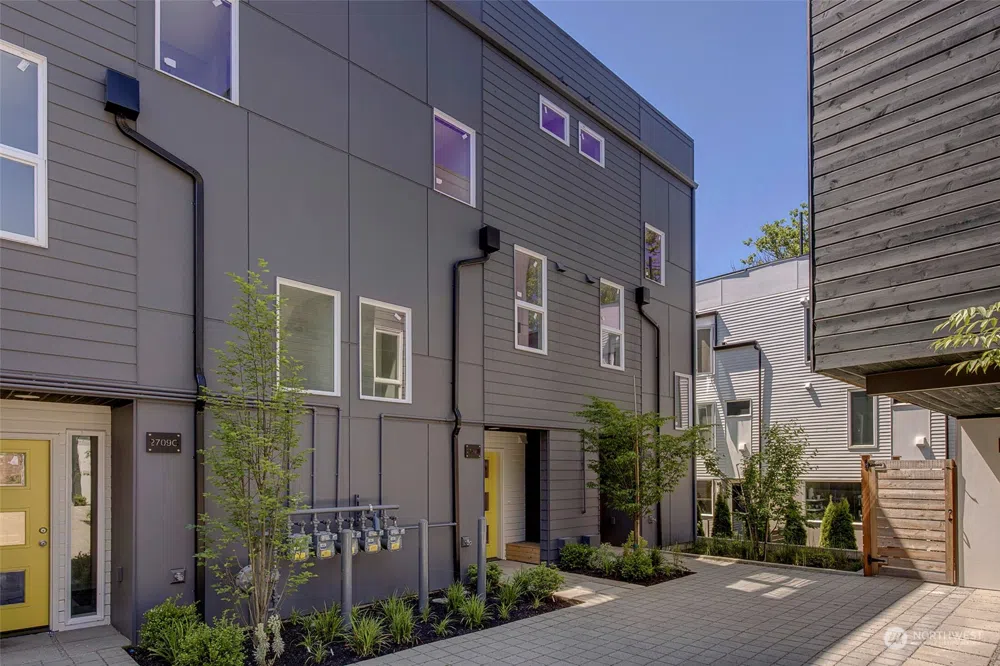 2709 E Yesler Way #C
