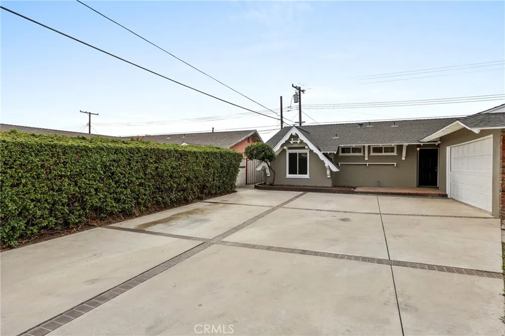 1814 Plaza Serena Ontario, CA 91764