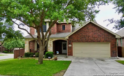 201 KENSINGTON DR