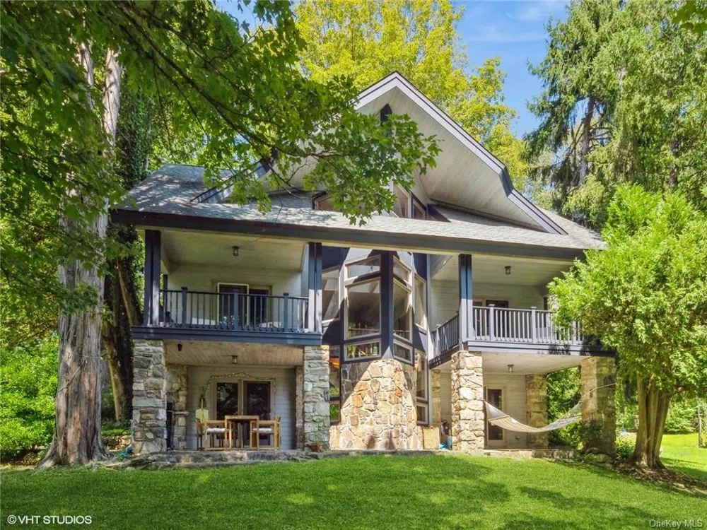 260 Canopus Hollow Road Putnam Valley, NY 10579