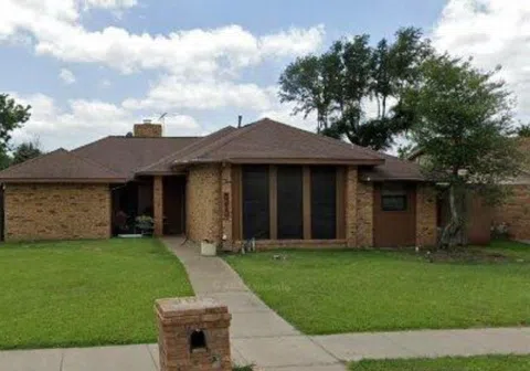 5213 Meadowside Drive