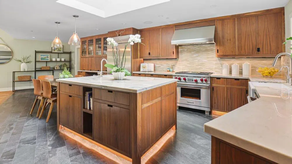 171 Gabarda Way Portola Valley, CA 94028