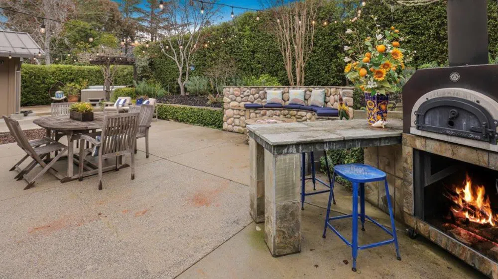 171 Gabarda Way Portola Valley, CA 94028