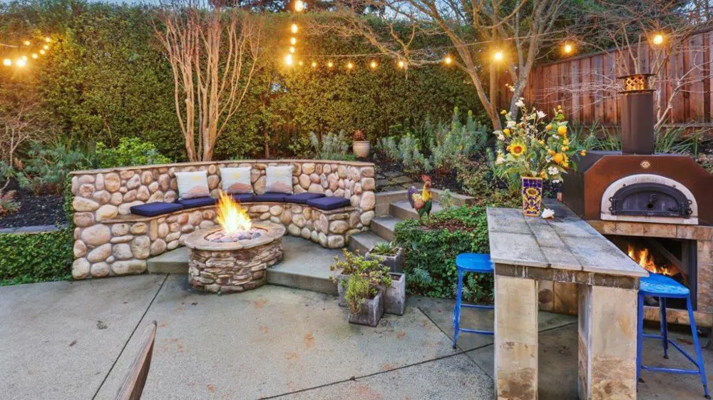 171 Gabarda Way Portola Valley, CA 94028