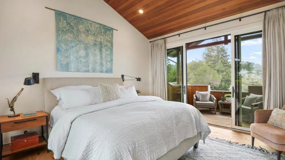 171 Gabarda Way Portola Valley, CA 94028
