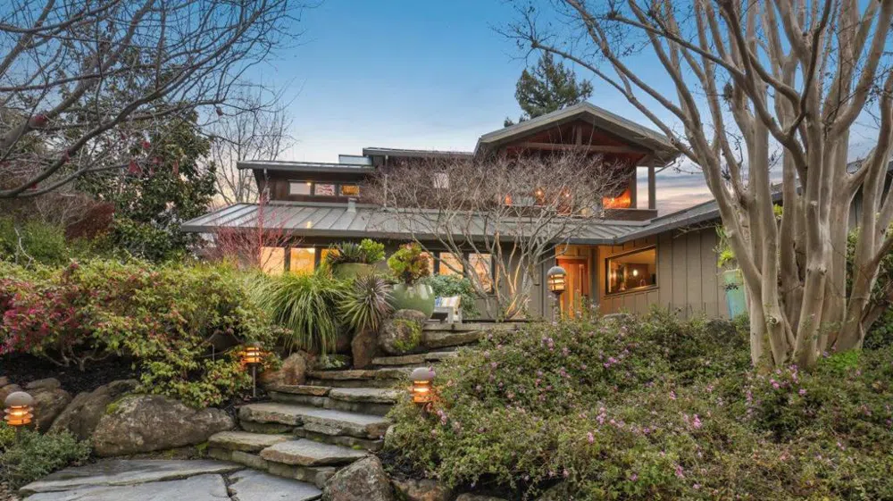 171 Gabarda Way Portola Valley, CA 94028