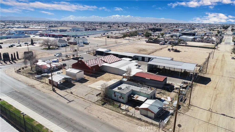 16770 Yucca Hesperia, CA 92345