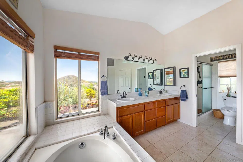 15630 Brenda Way Valley Center, CA 92082