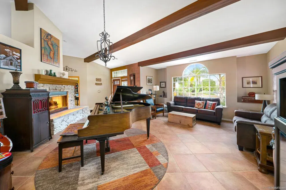 15630 Brenda Way Valley Center, CA 92082