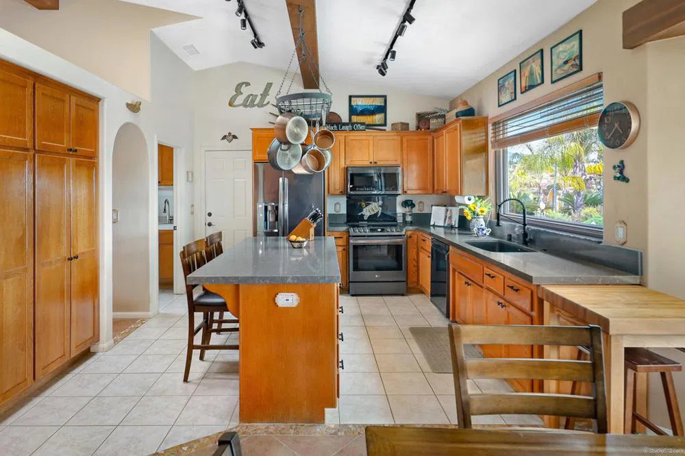 15630 Brenda Way Valley Center, CA 92082