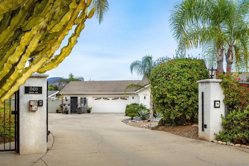 15630 Brenda Way Valley Center, CA 92082