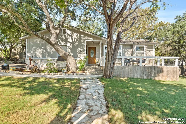 127 View Point Dr  E Boerne, TX 78006